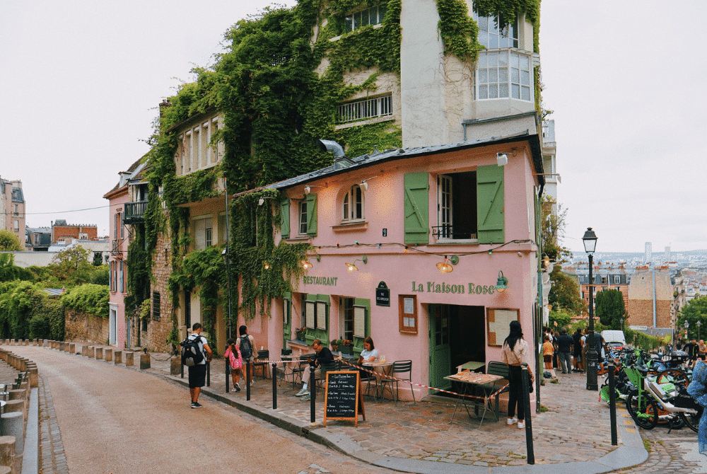 montmartre-paris-guide-la-maison-rose-1