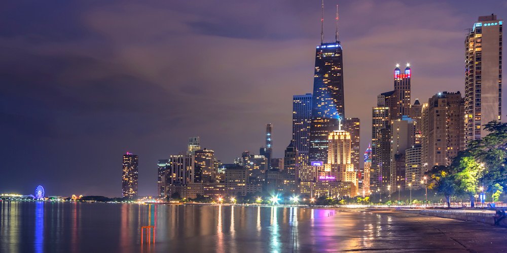Chicago_Skyline_Reflections_in_Lake_Michigan_lujlal