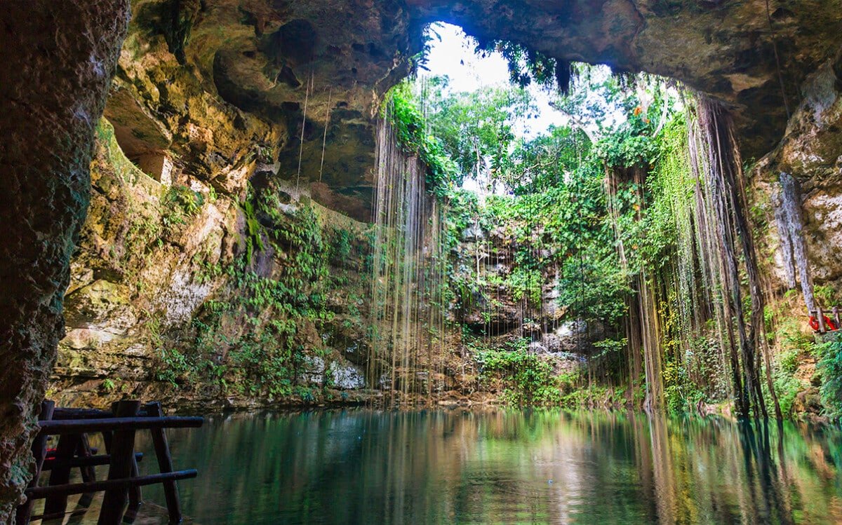 A-Cenote-in-Cancun
