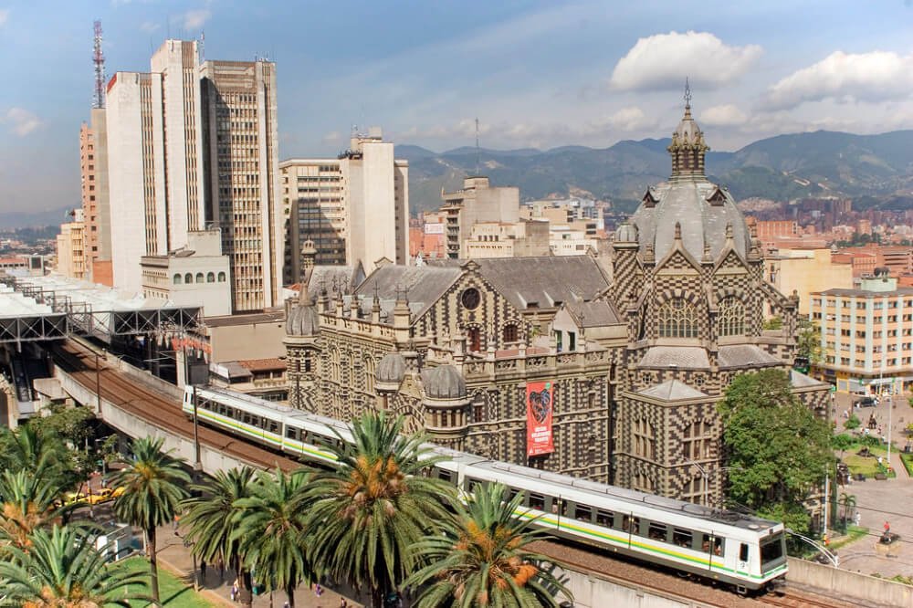 Medellin-Rafael-Uribe-Building-from-the-Metro