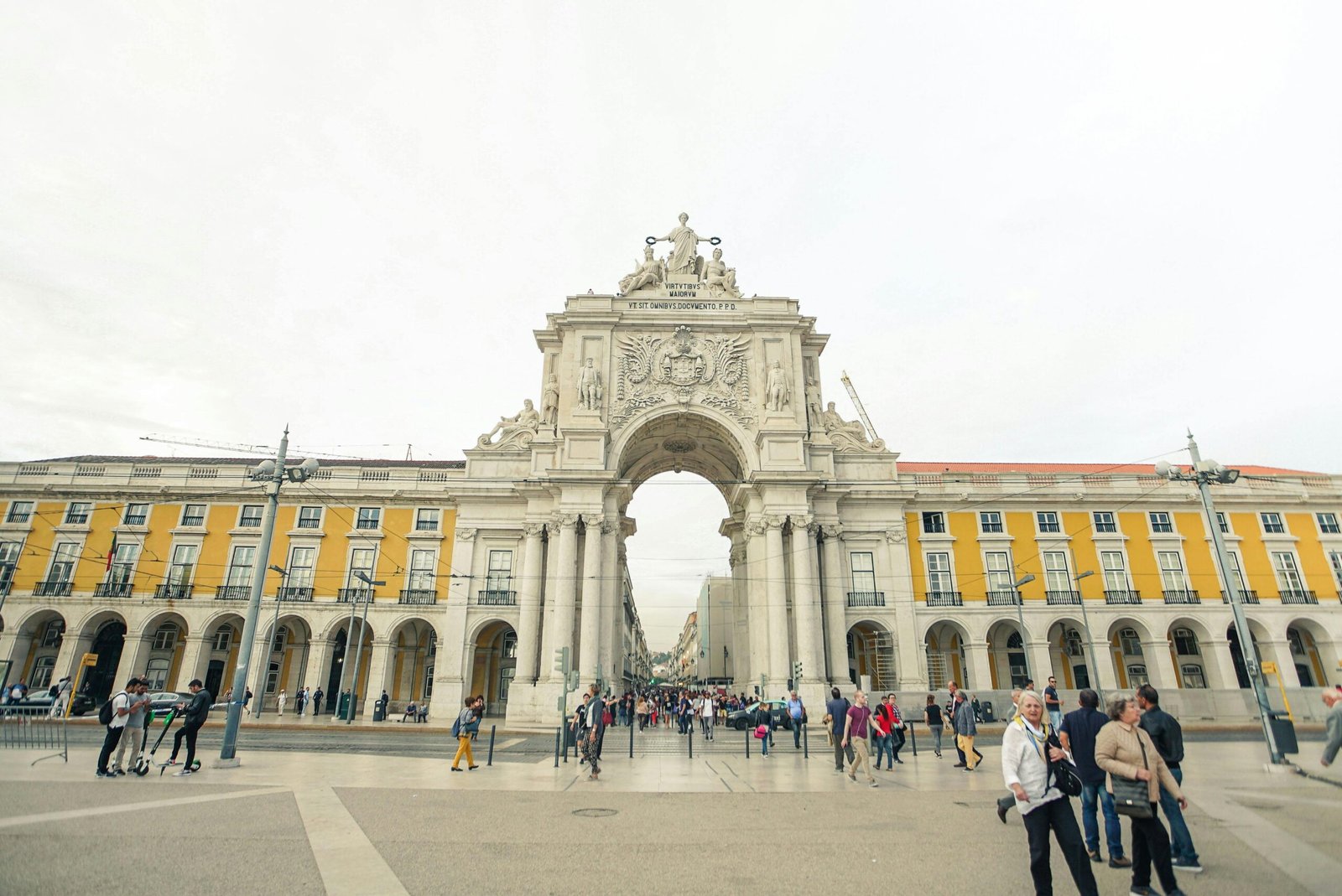 pexels-photo-1546036-1546036 The iconic Arco da Rua Augusta in Lisbon's vibrant Praça do Comércio.